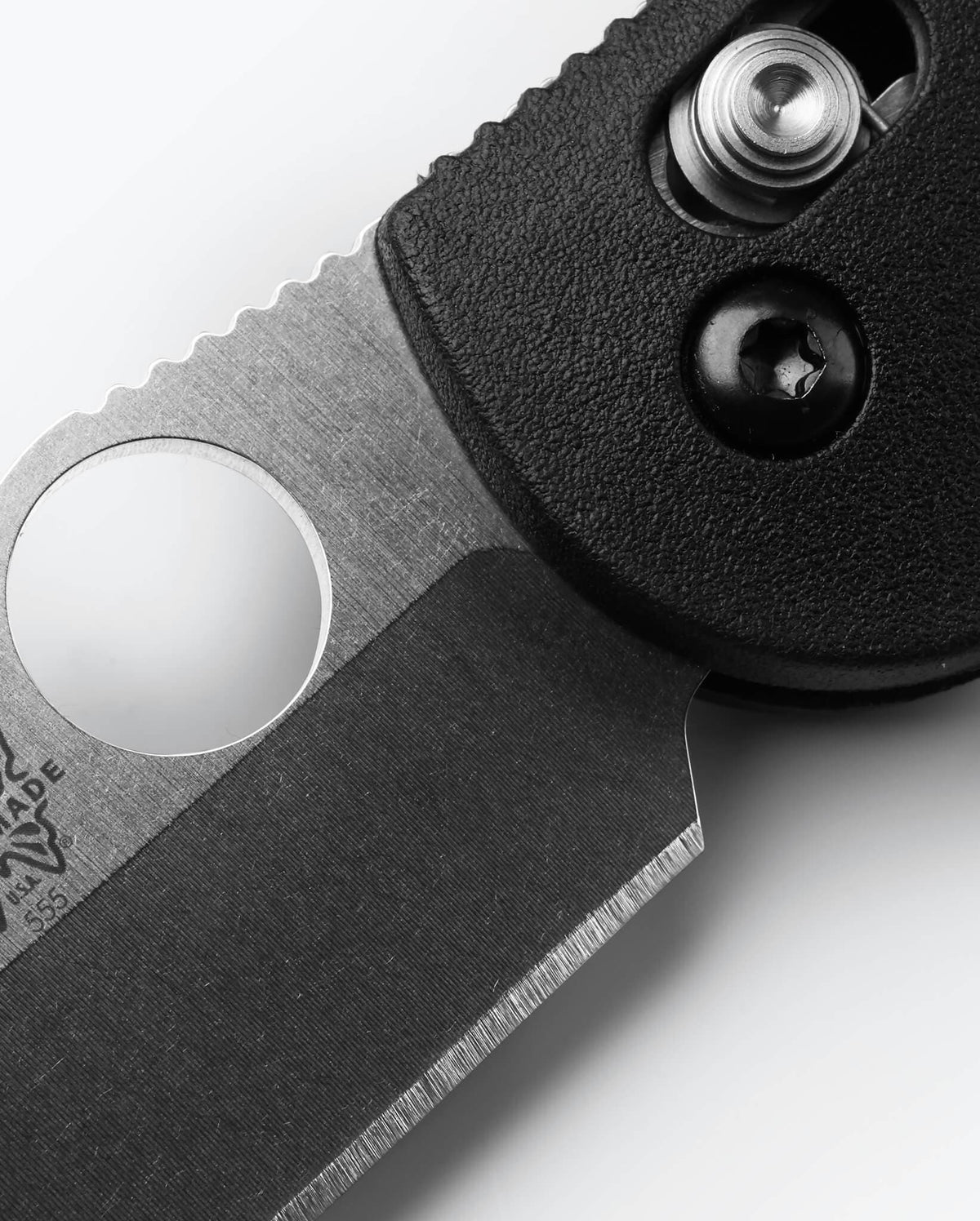 Mini Griptilian® Black Grivory® Sheepsfoot - AXIS Lock Detail | Benchmade Knife Co.