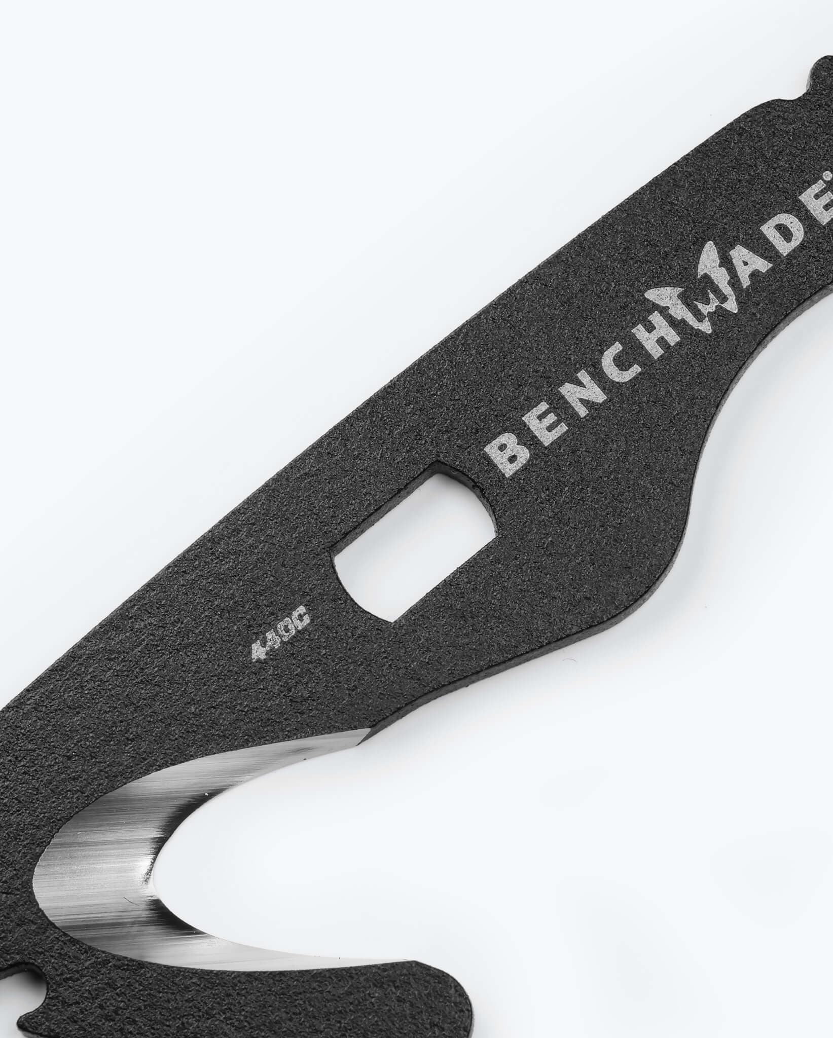 8 Hook O2 Wrench – MOLLE® Compatible Safety Cutter | Benchmade