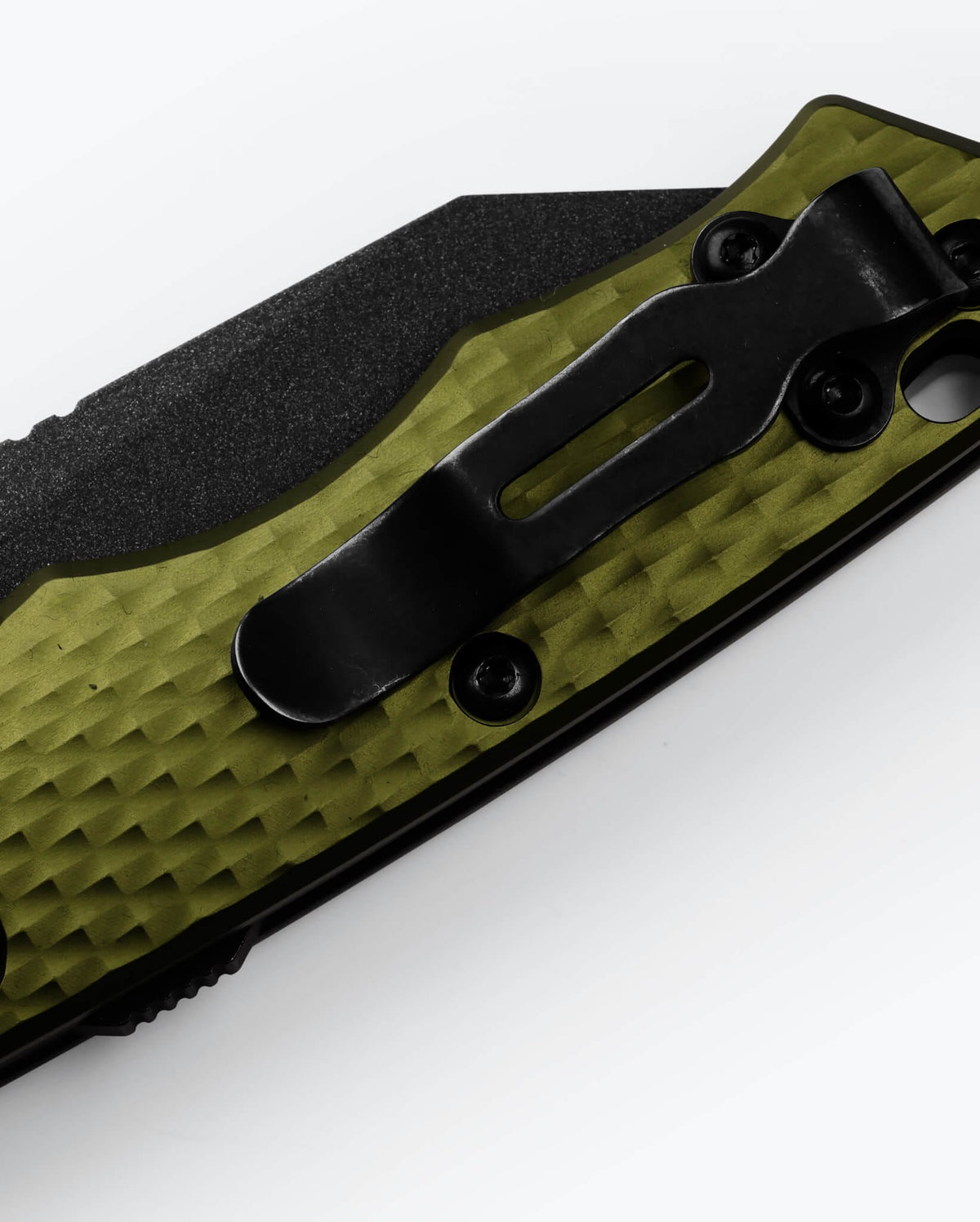 Full Immunity™ Woodland Green Aluminum Wharncliffe - Close Up Pocket Clip Detail | Benchmade Knife Co.