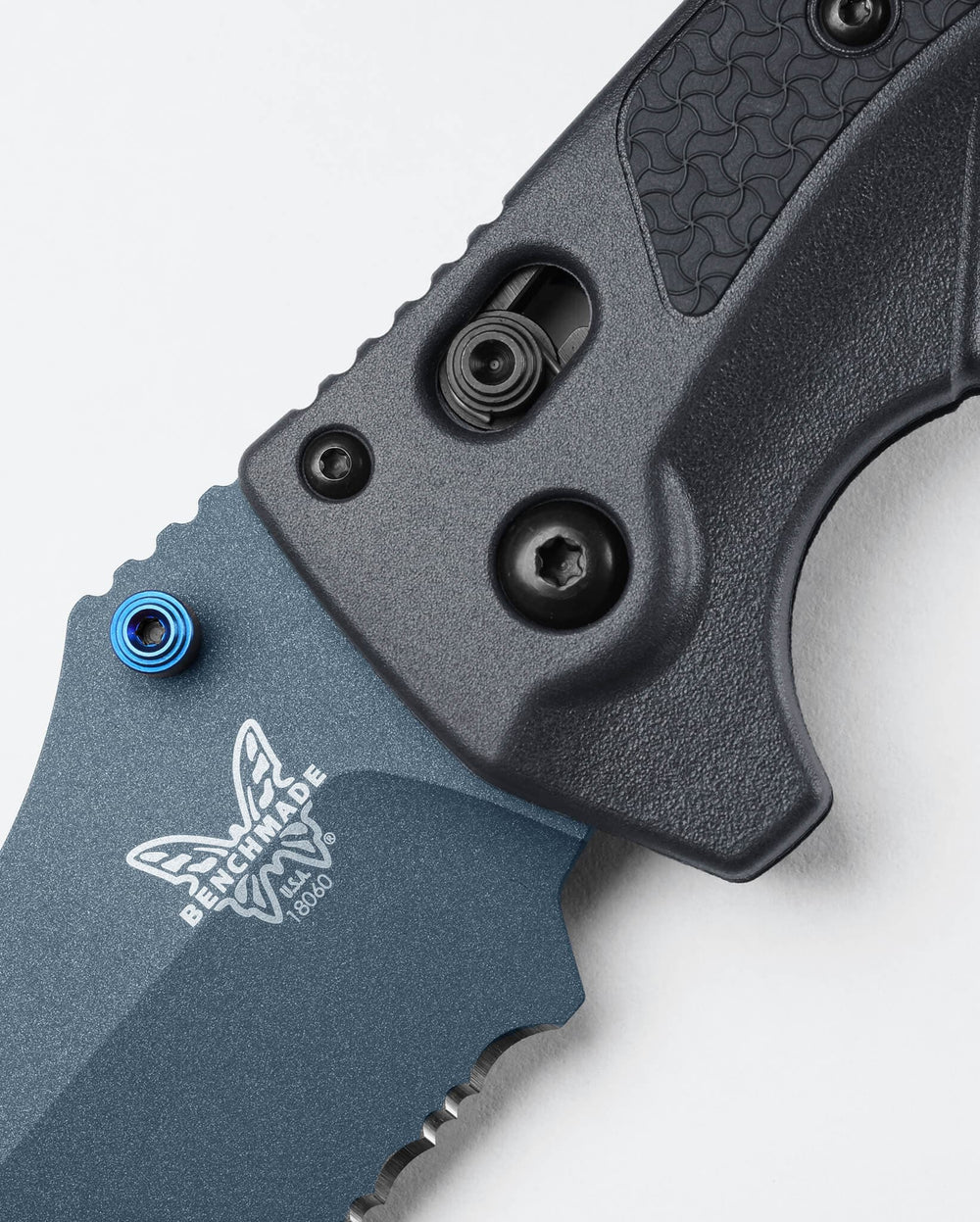 Benchmade Adira™ Tempest Gray Drop-Point - Handle Detail Close-up | Benchmade Knife Co.