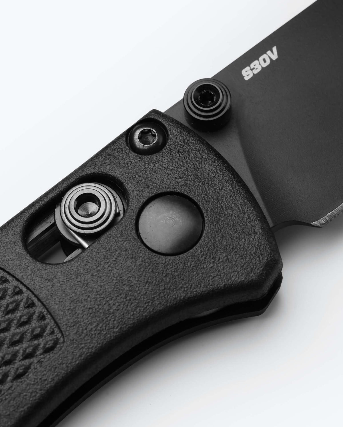 Mini Bugout® CF-Elite® AXIS Lock Detail - Close Up View | Benchmade Knife Co.