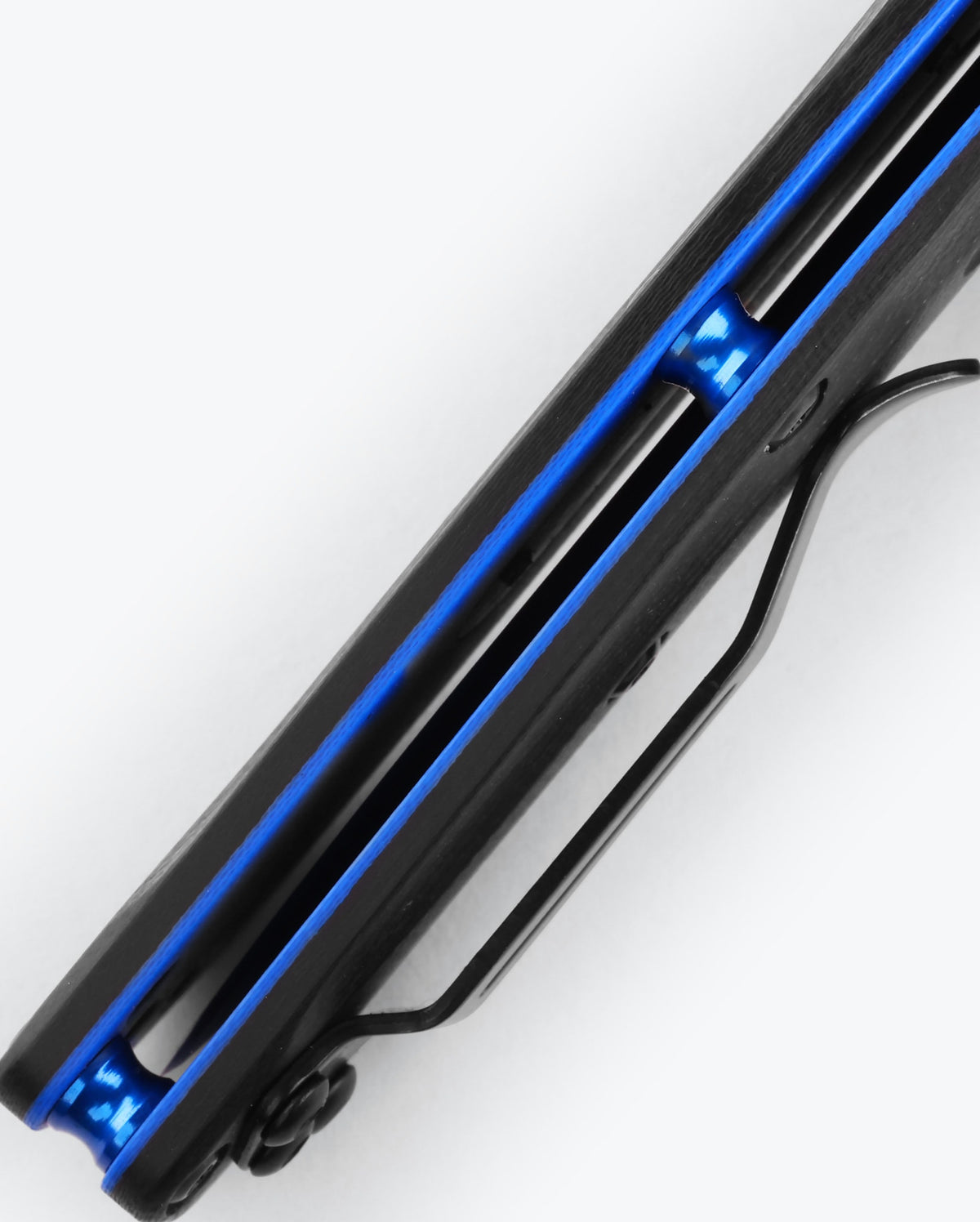 Benchmade Mini Osborne Blue G10 Spacer - Close-up Detail | Benchmade Knife Co.