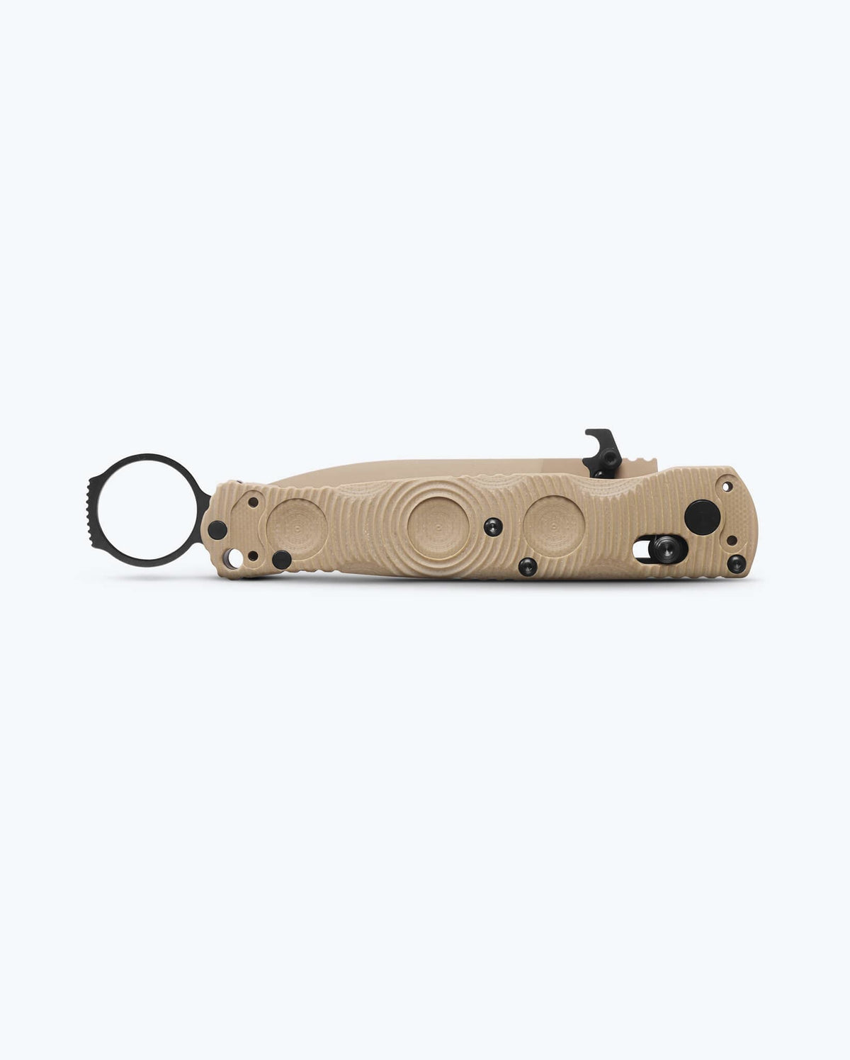 Seventh product image showing a close up of knife