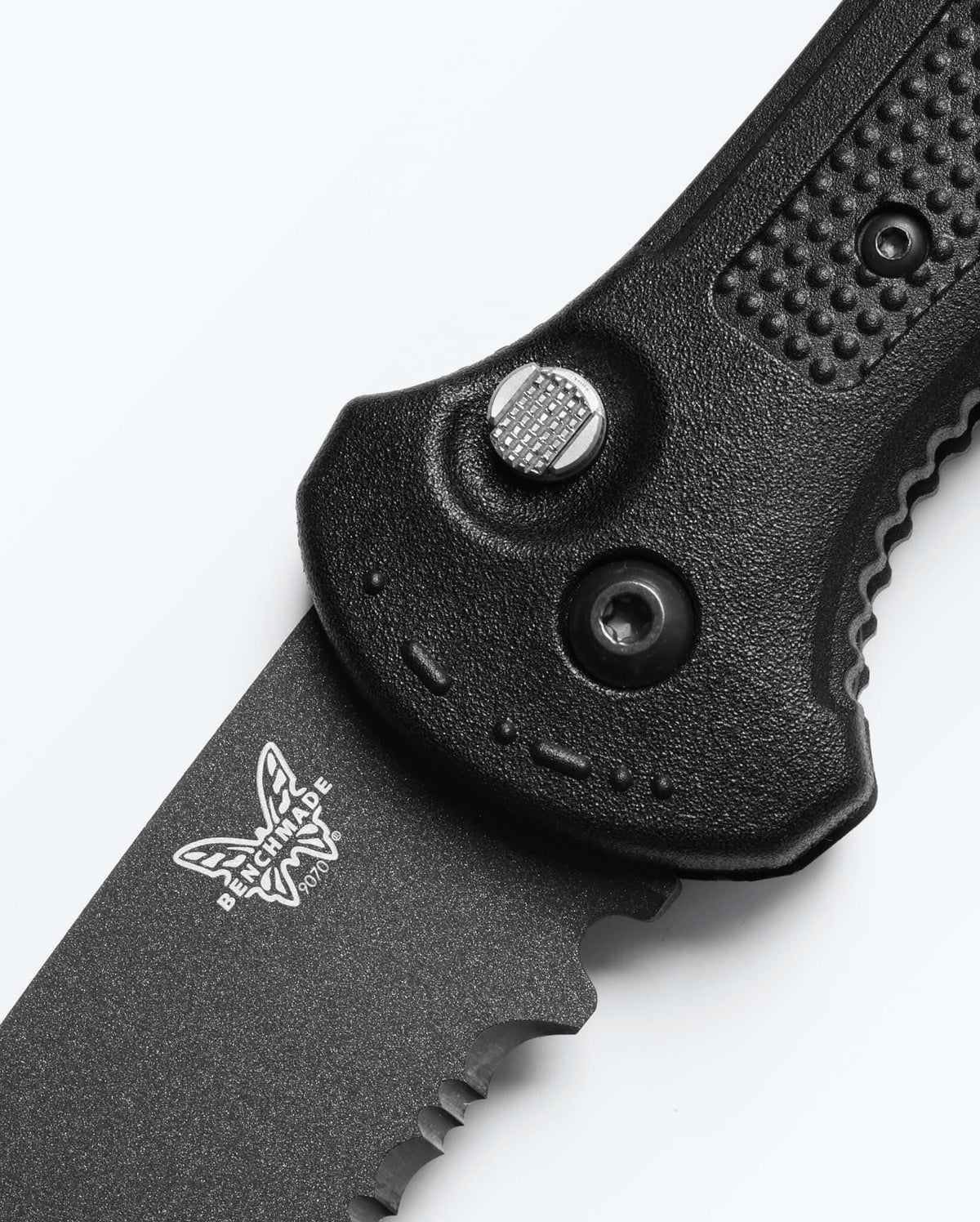 Seventh product image showing a close up of knife