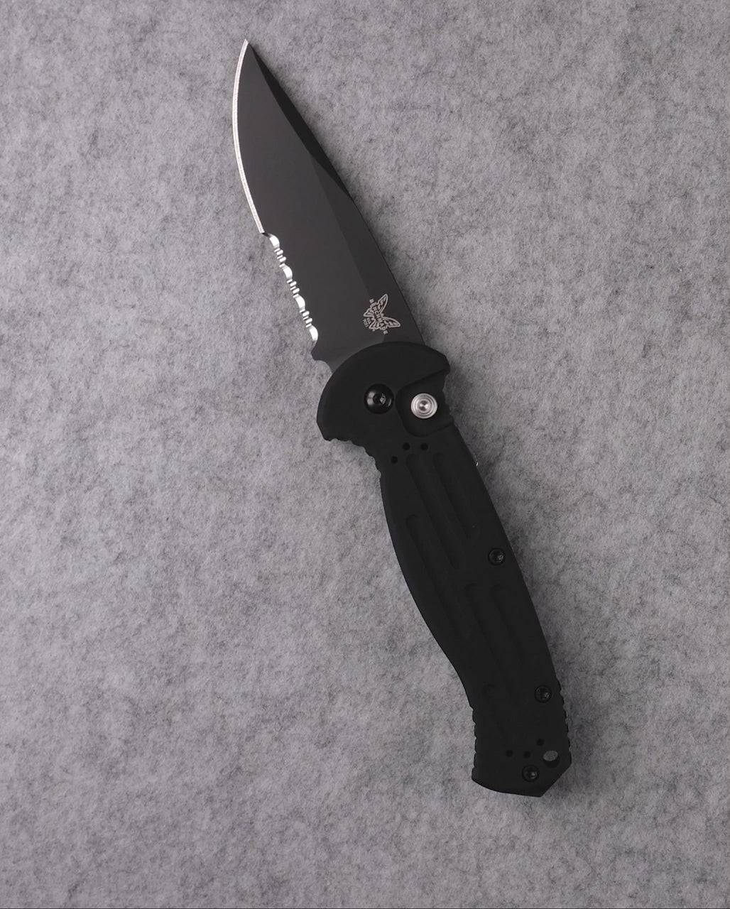 Product video showcasing knife features