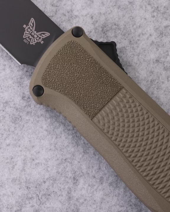 Product video showcasing knife features