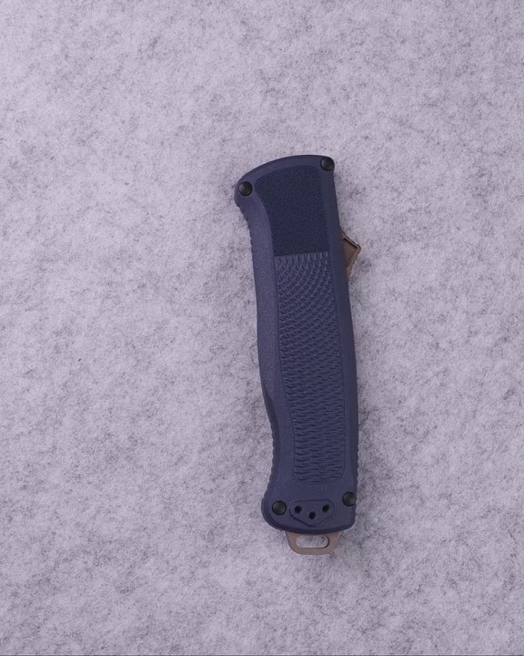 Product video showcasing knife features