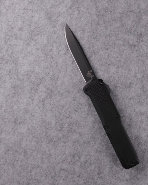 Product video showcasing knife features