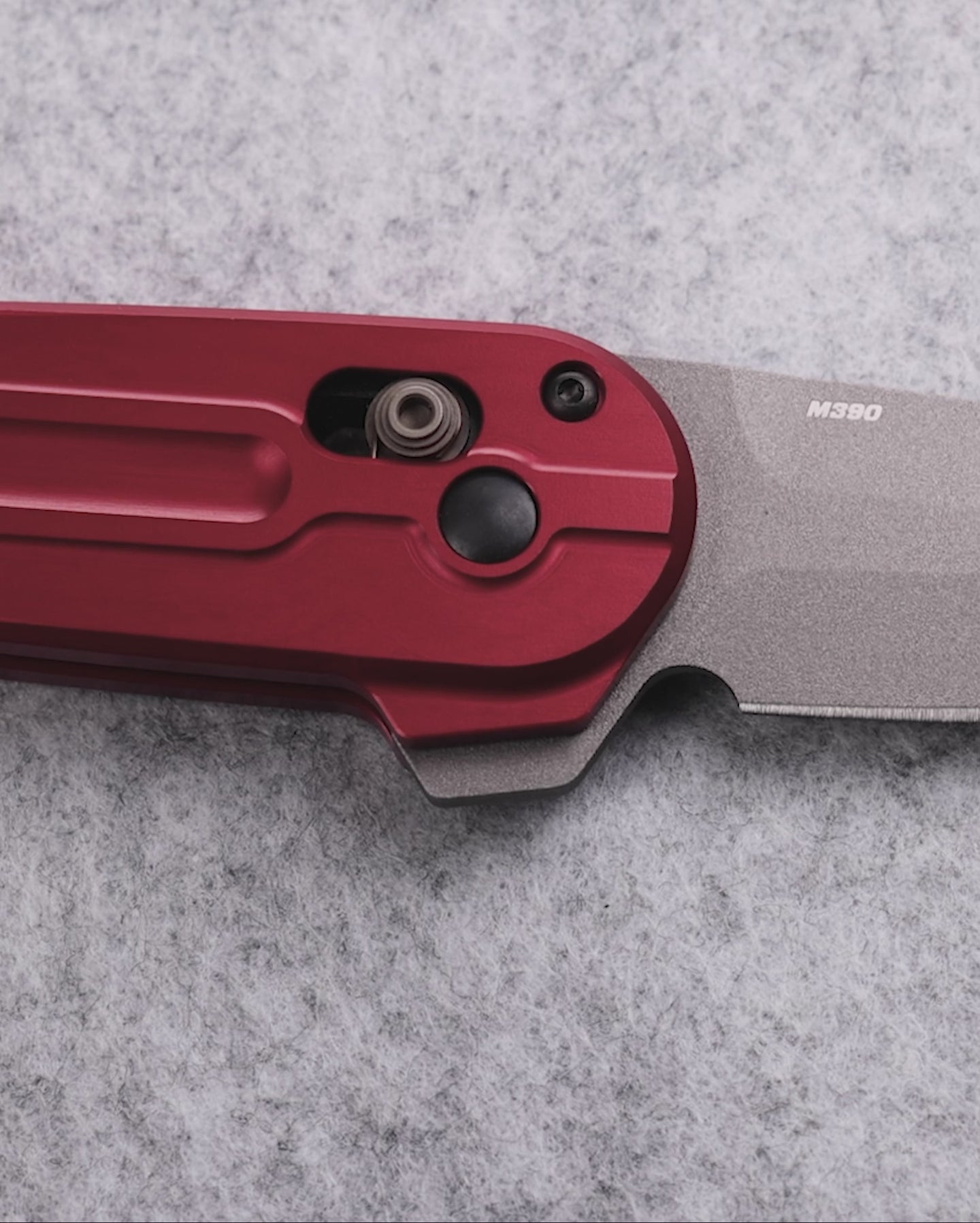 Product video showcasing knife features