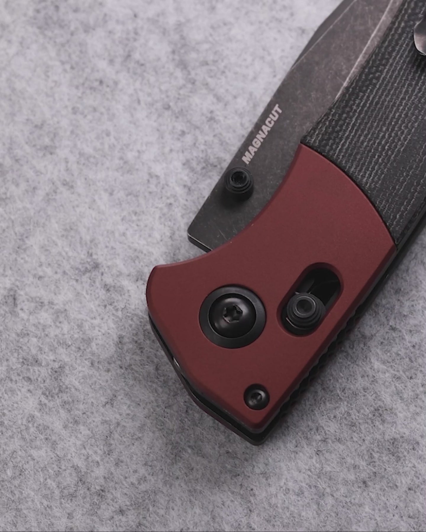 Product video showcasing knife features