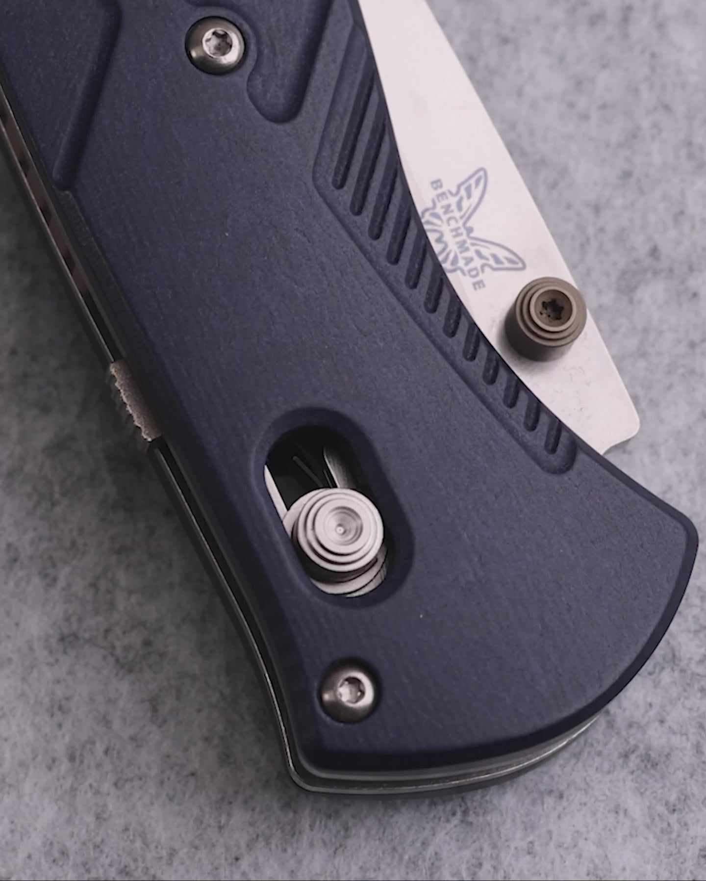 Custom Mini Barrage® - Product video showcasing knife features - Benchmade