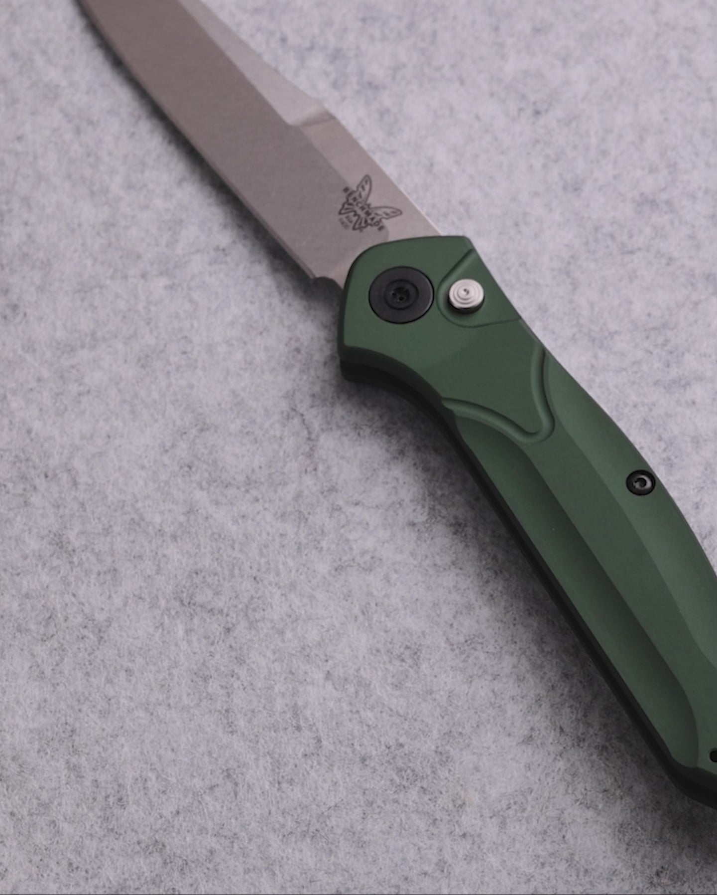 Product video showcasing knife features