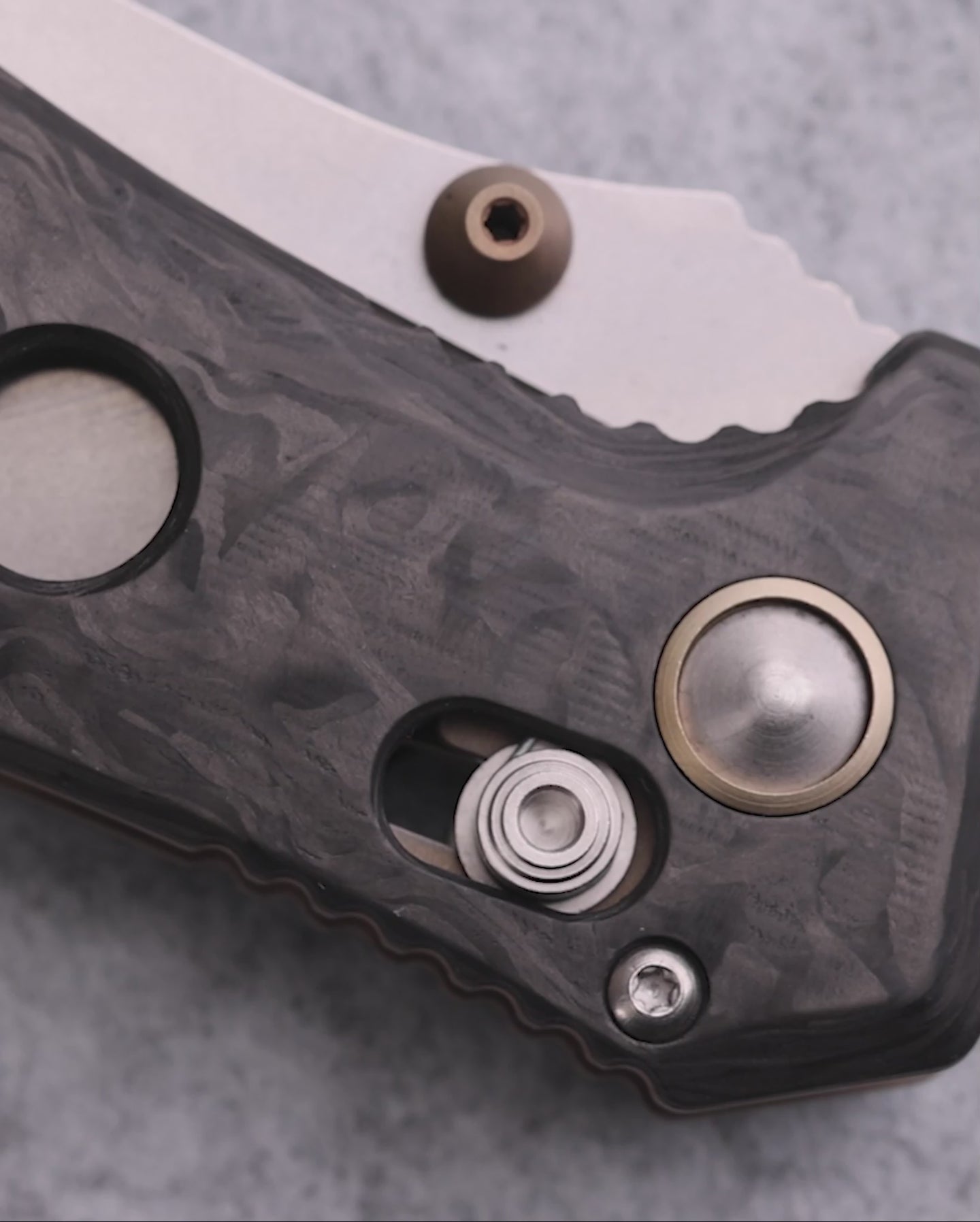 Product video showcasing knife features