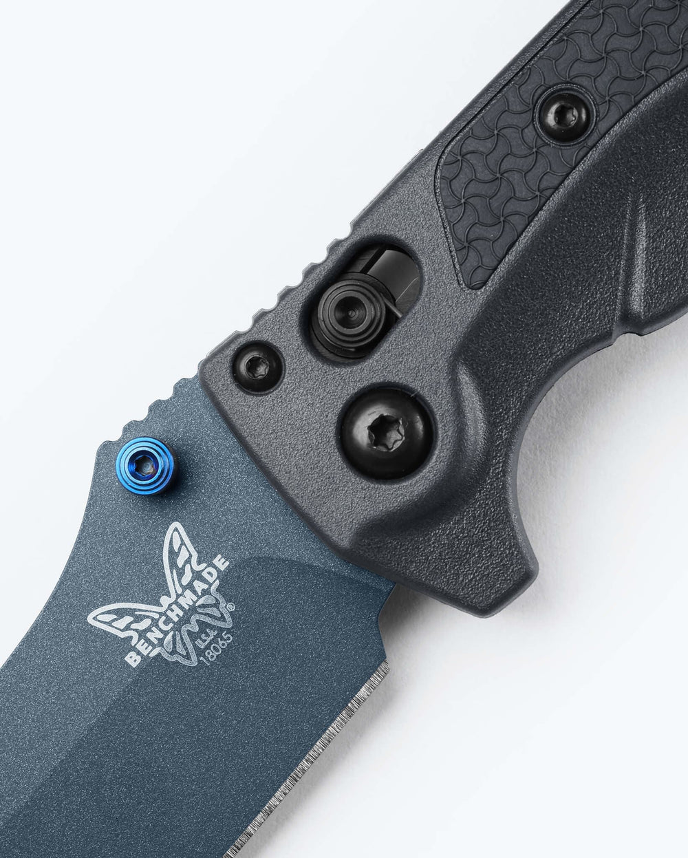 Mini Adira™ Tempest Gray Drop-Point - Thumbstud Close-Up Detail | Benchmade Knife Co.