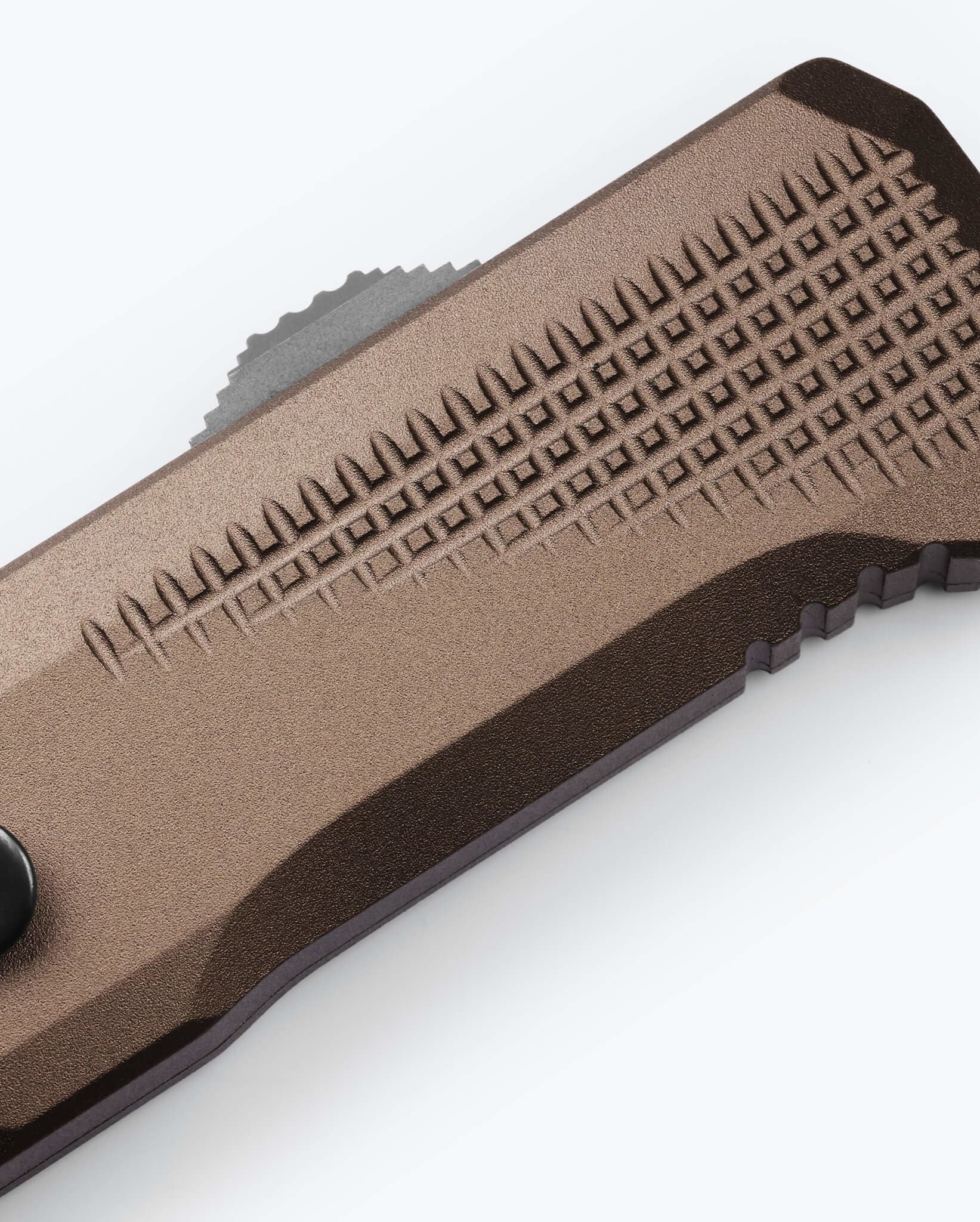 Phaeton® in Dark Earth Aluminum – OTF Everyday Carry Knife | Benchmade
